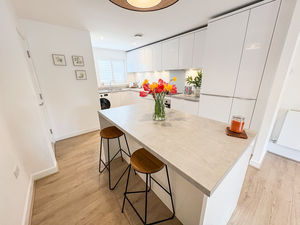 Photo 11- click for photo gallery